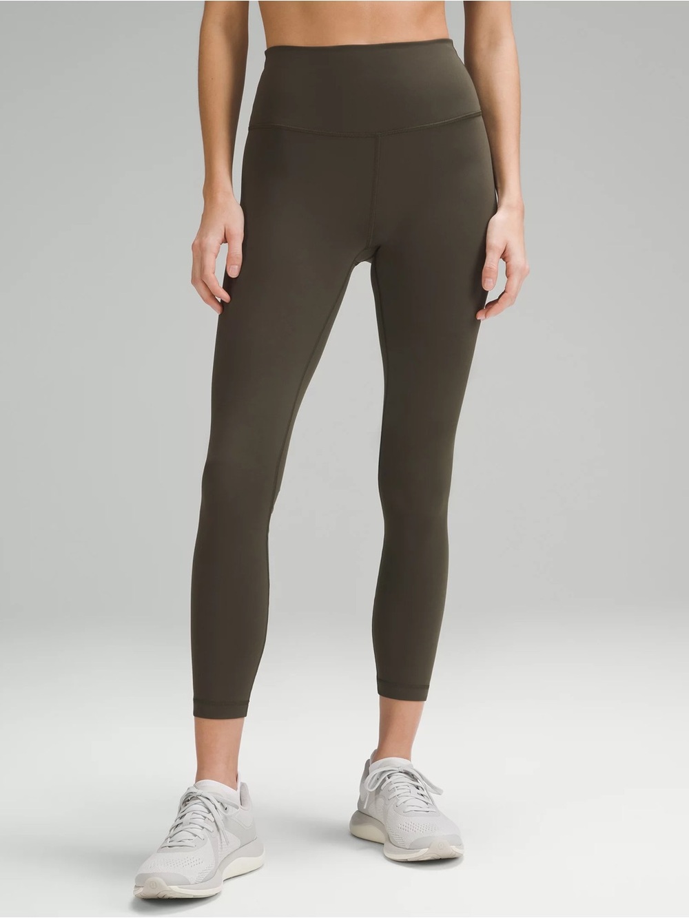 Lululemon Wunder Train High Rise Tight 25” size 6